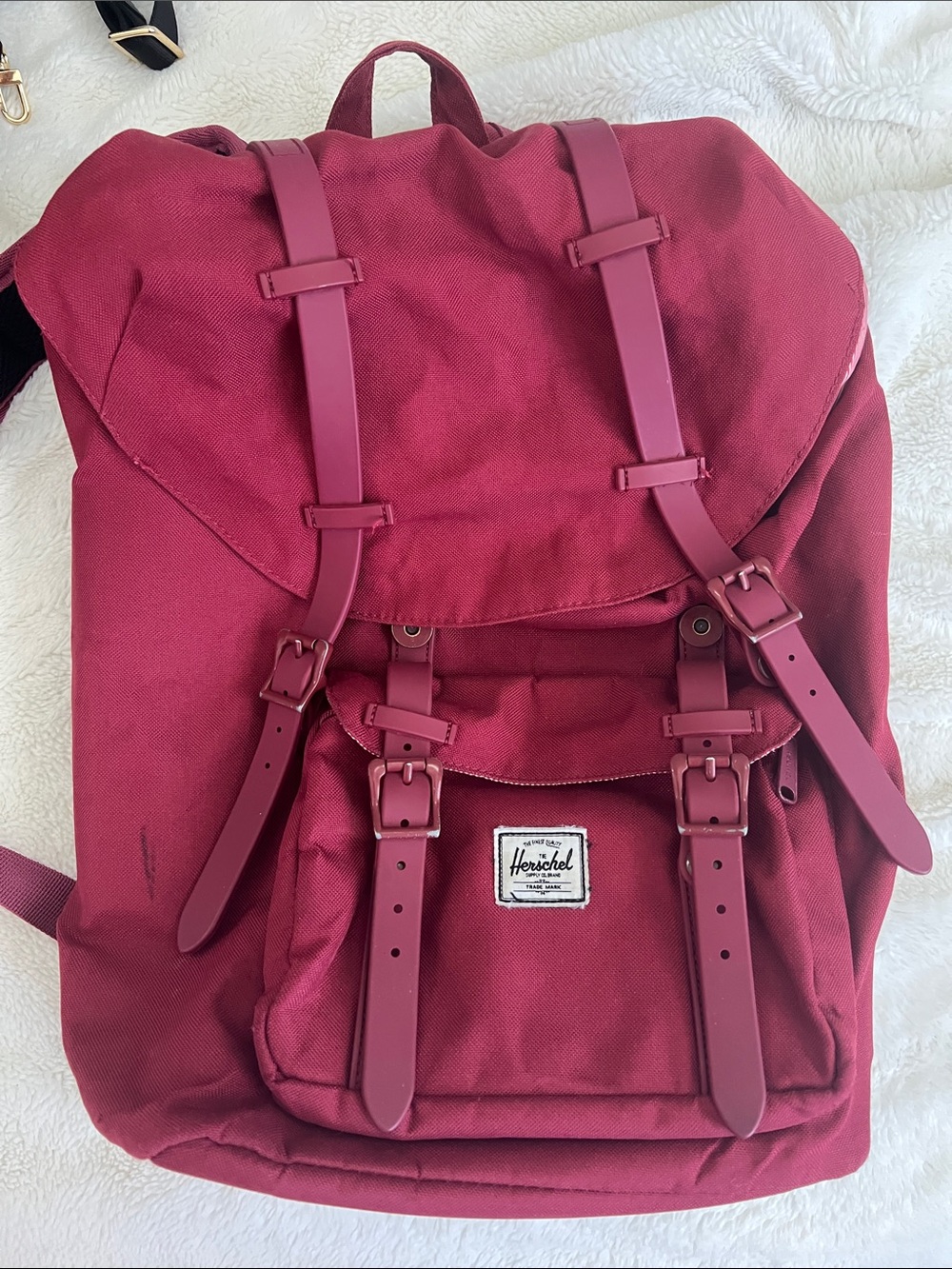 Herschel Supply Company Classic Backpack in Burgundy Red